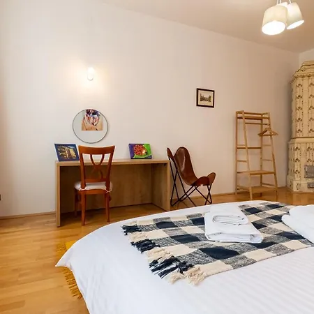 48 Beautiful Building Within Moments From The Old Town Of Apartment