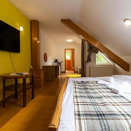 48 Beautiful Building Within Moments From The Old Town Of Apartment