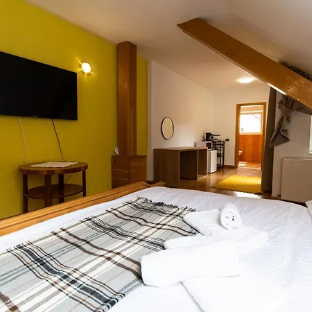 48 Beautiful Building Within Moments From The Old Town Of Apartment