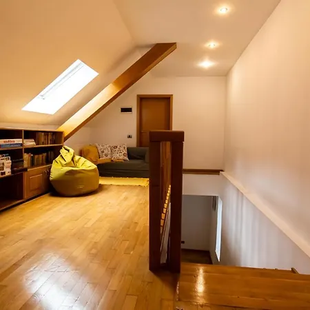 48 Beautiful Building Within Moments From The Old Town Of Apartment *