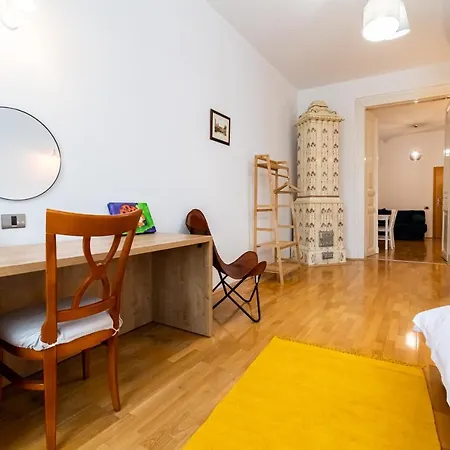 48 Beautiful Building Within Moments From The Old Town Of Brasov