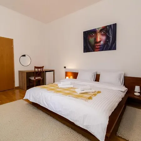 48 Beautiful Building Within Moments From The Old Town Of Apartment *