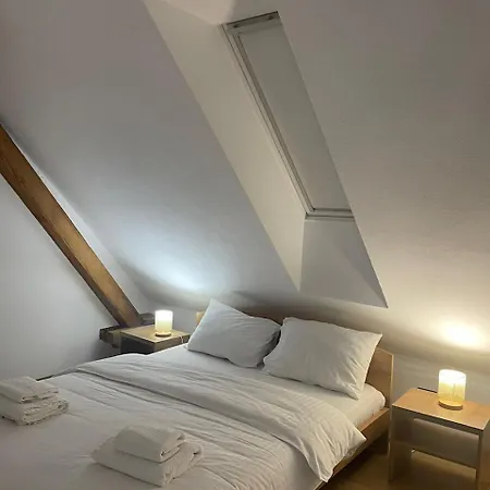 48 Beautiful Building Within Moments From The Old Town Of Apartment *