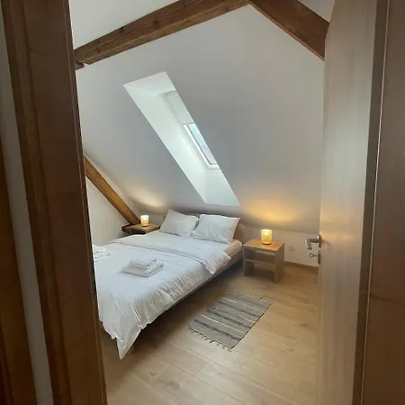 48 Beautiful Building Within Moments From The Old Town Of